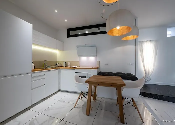 Loft Clim - Jacuzzi Centre Gare - Parking Gratuit Апартаменты *